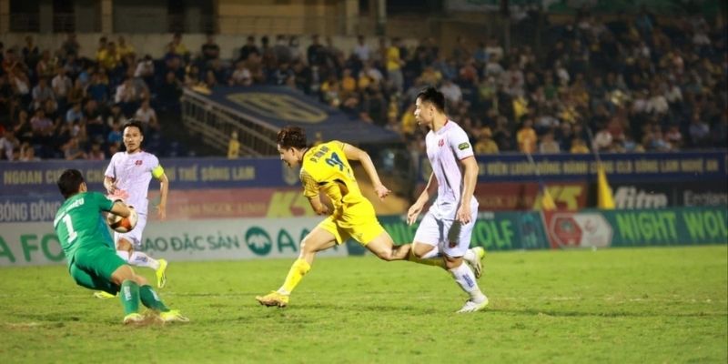Phân tích chuyên sâu dựa trên dữ liệu phong độ và đối đầu